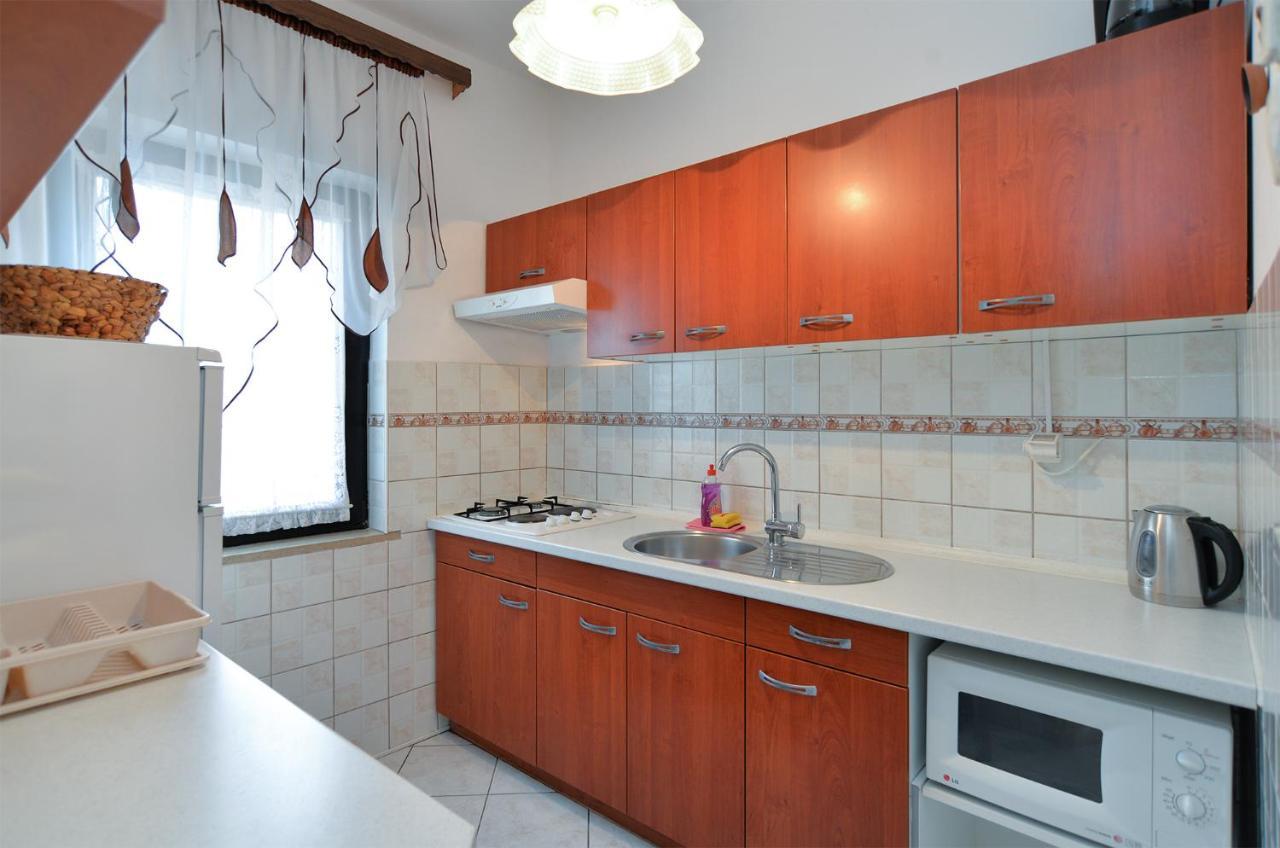 Apartments Jadranka 1279 Pomer Exterior foto