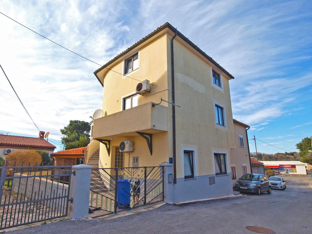 Apartments Jadranka 1279 Pomer Exterior foto